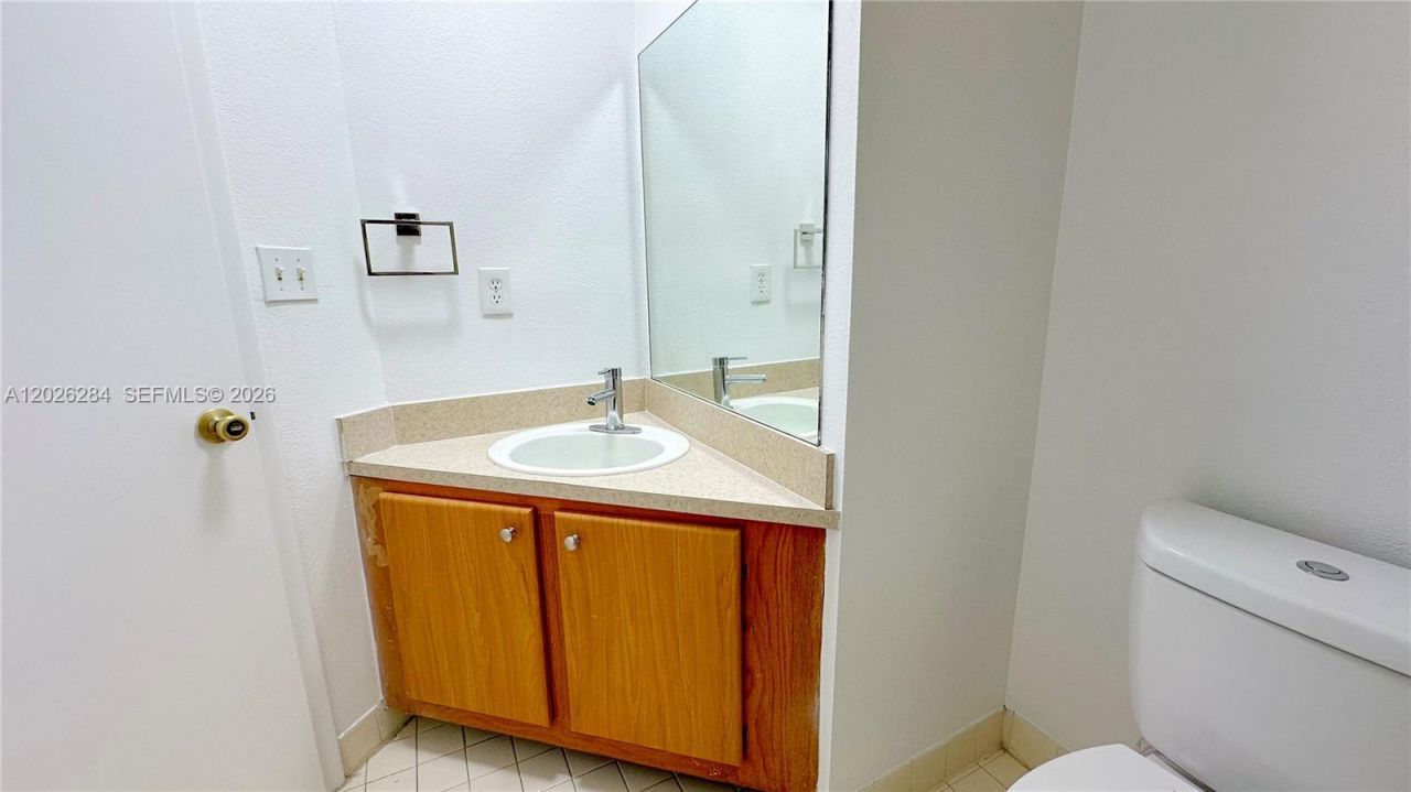 2445 SW 18th Ter , Unit 107, Fort Lauderdale, FL 33315 Photo