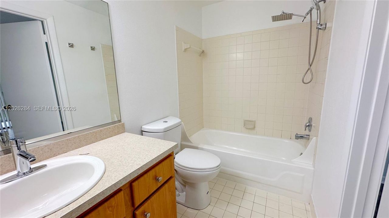 2445 SW 18th Ter , Unit 107, Fort Lauderdale, FL 33315 Photo