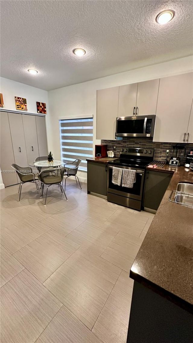 13704 SW 31st St , Miramar, FL 33027 Photo