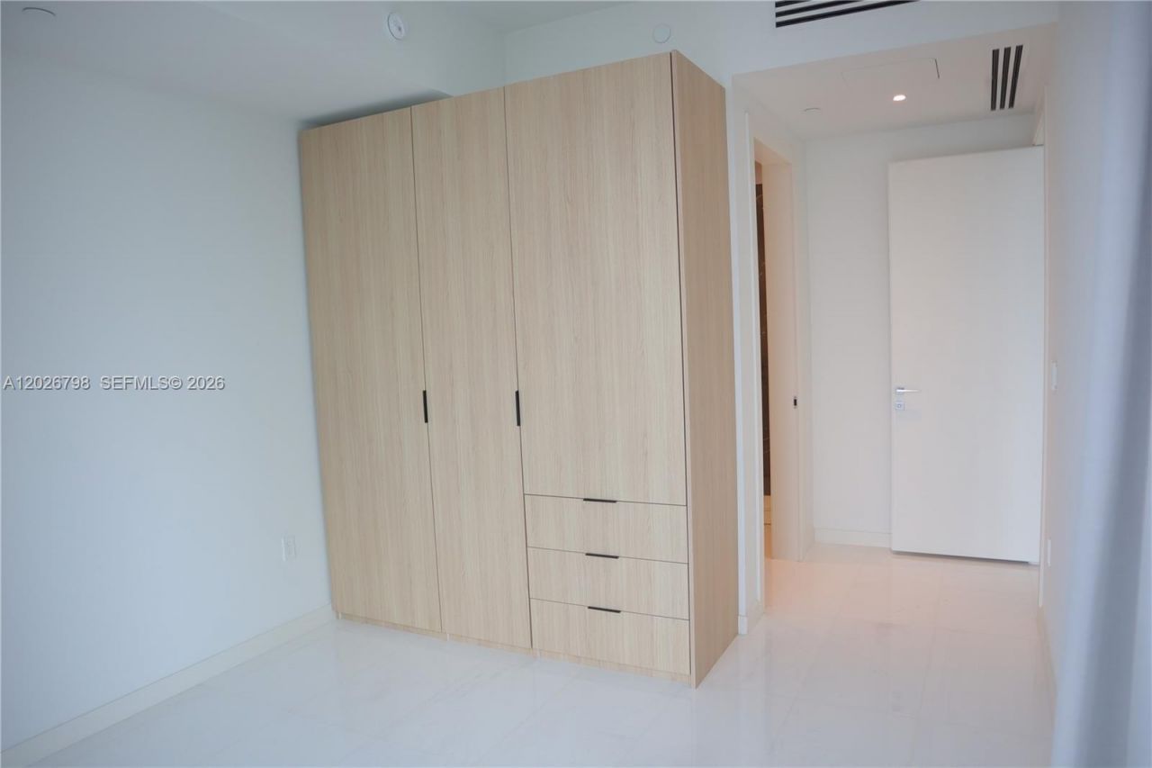 300 Biscayne Blvd Way , Unit 4609, Miami, FL 33131 Photo