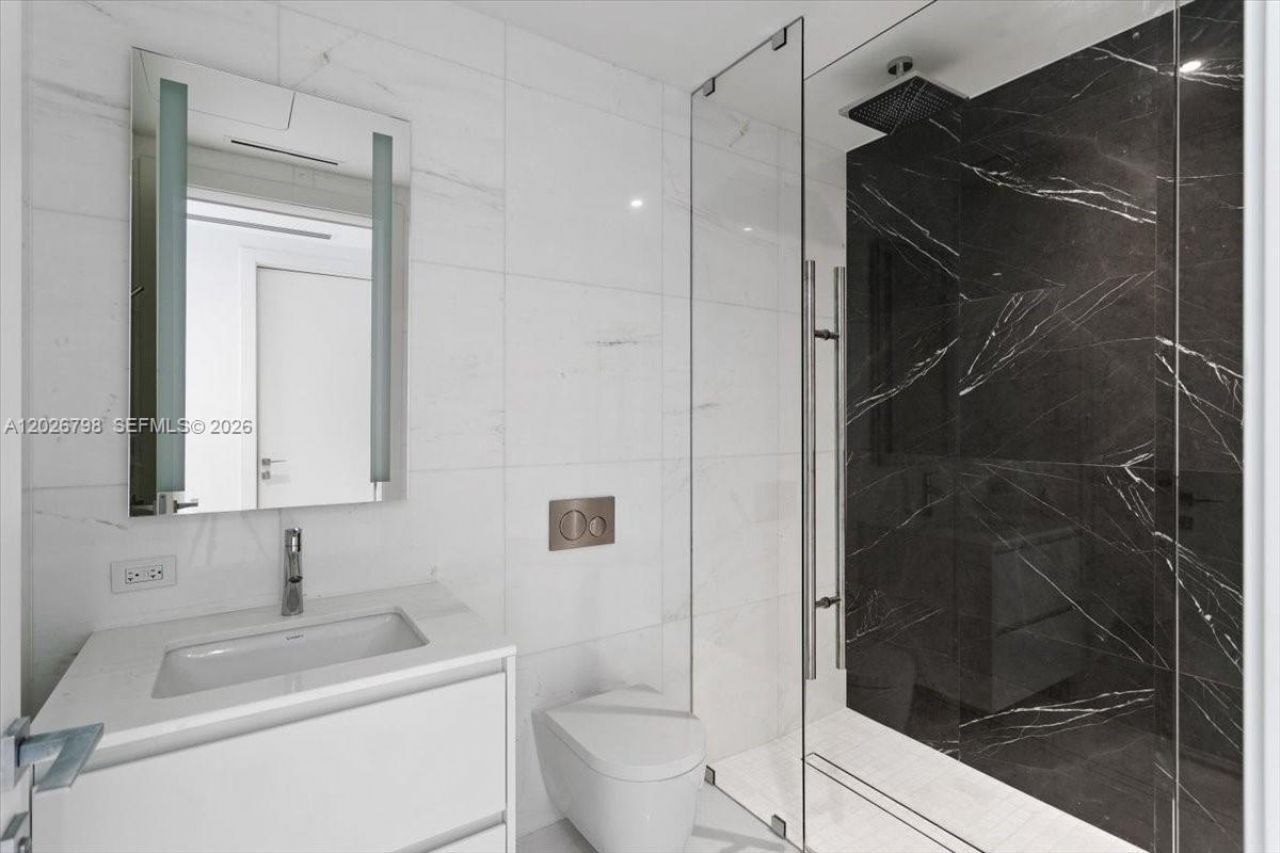 300 Biscayne Blvd Way , Unit 4609, Miami, FL 33131 Photo