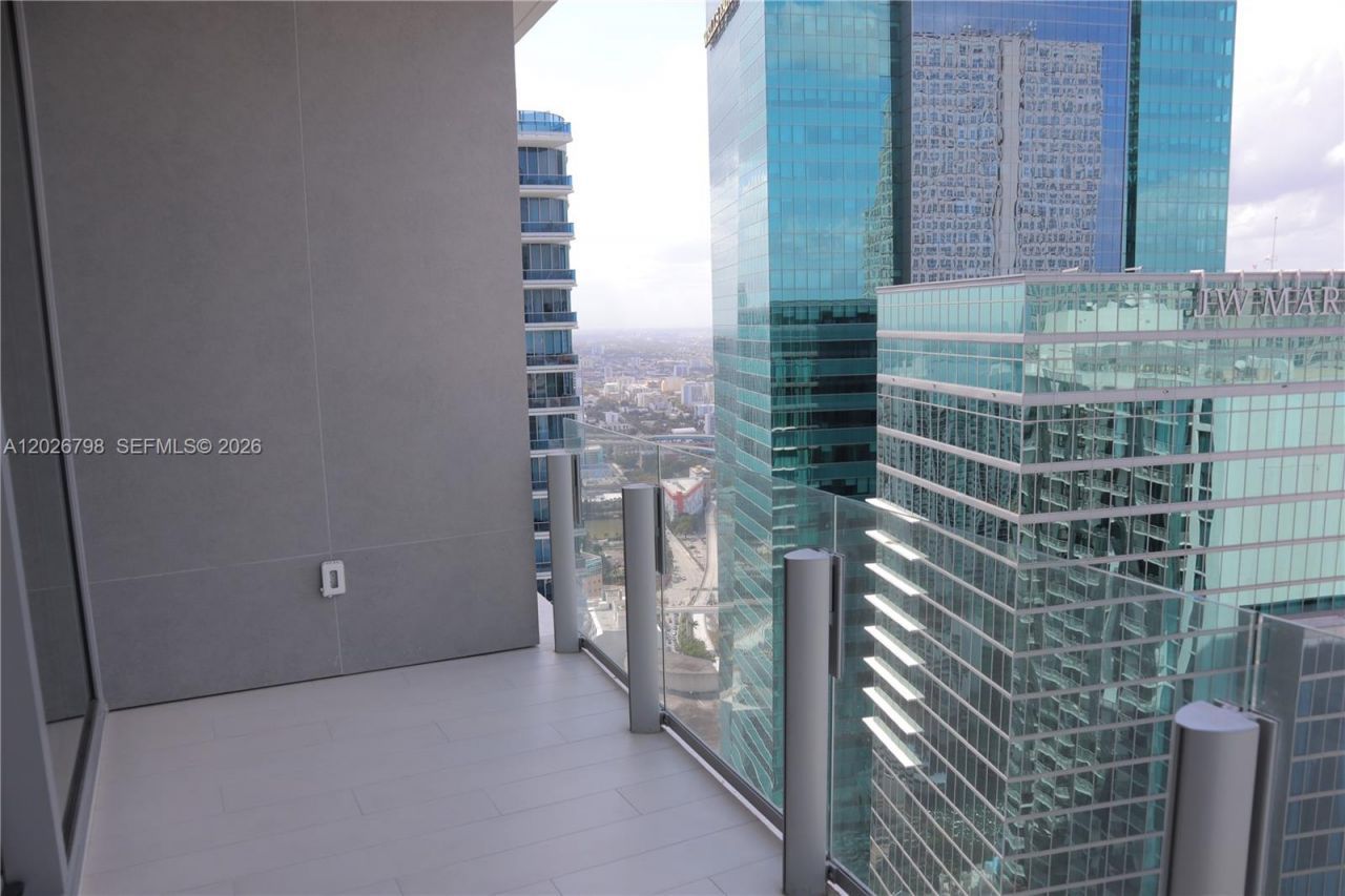 300 Biscayne Blvd Way , Unit 4609, Miami, FL 33131 Photo