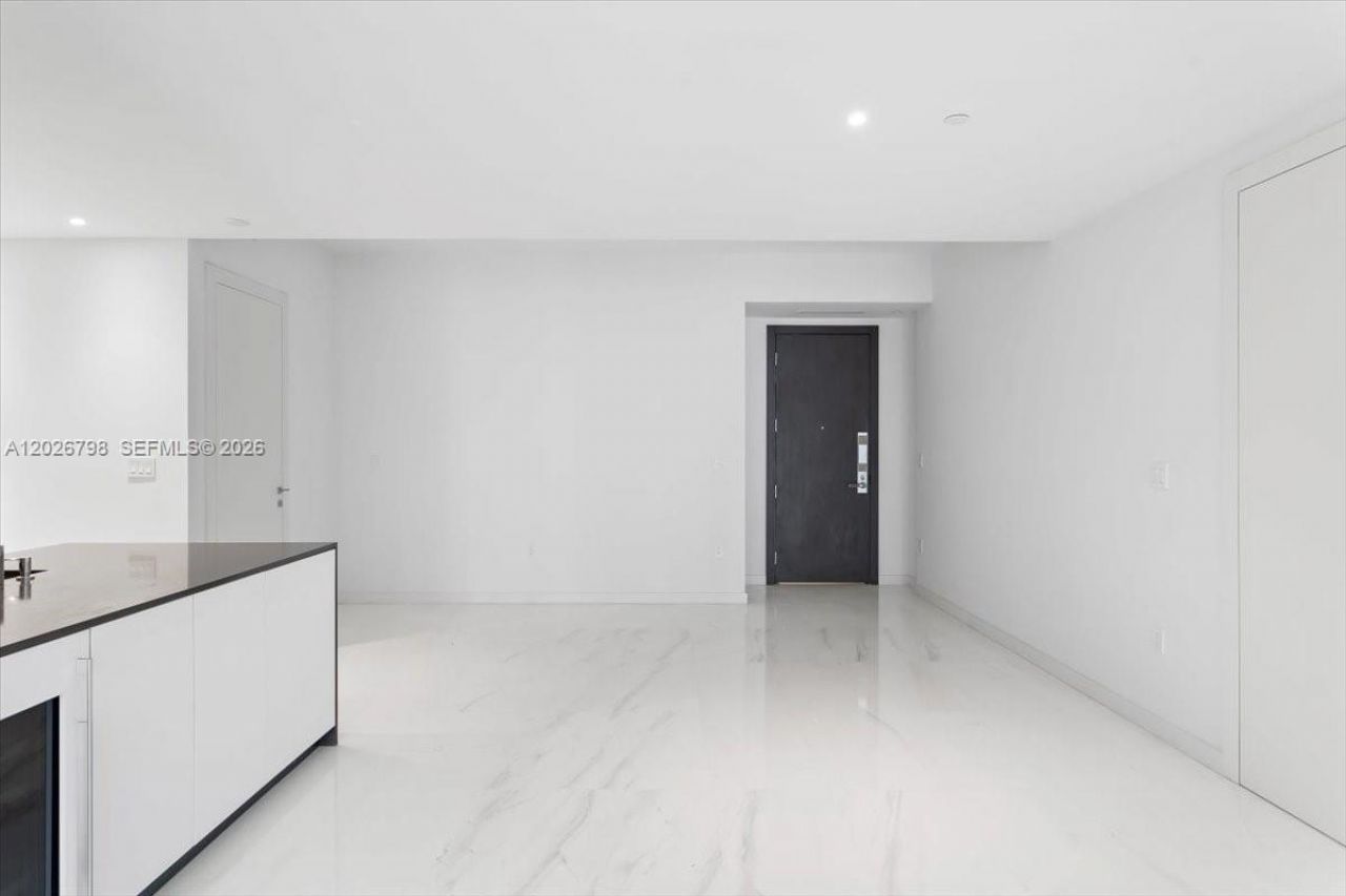 300 Biscayne Blvd Way , Unit 4609, Miami, FL 33131 Photo