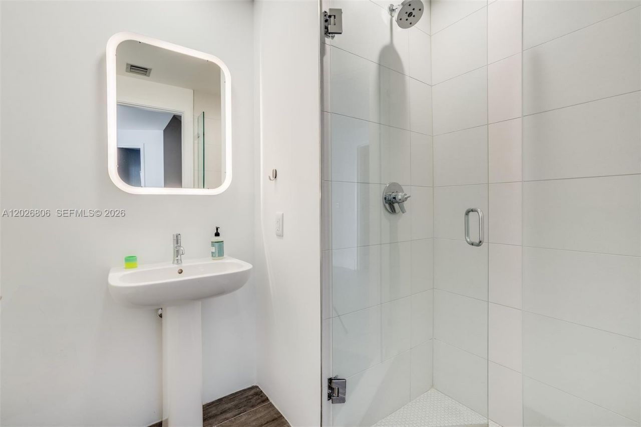 2900 NE 7th Ave , Unit 3702, Miami, FL 33137 Photo