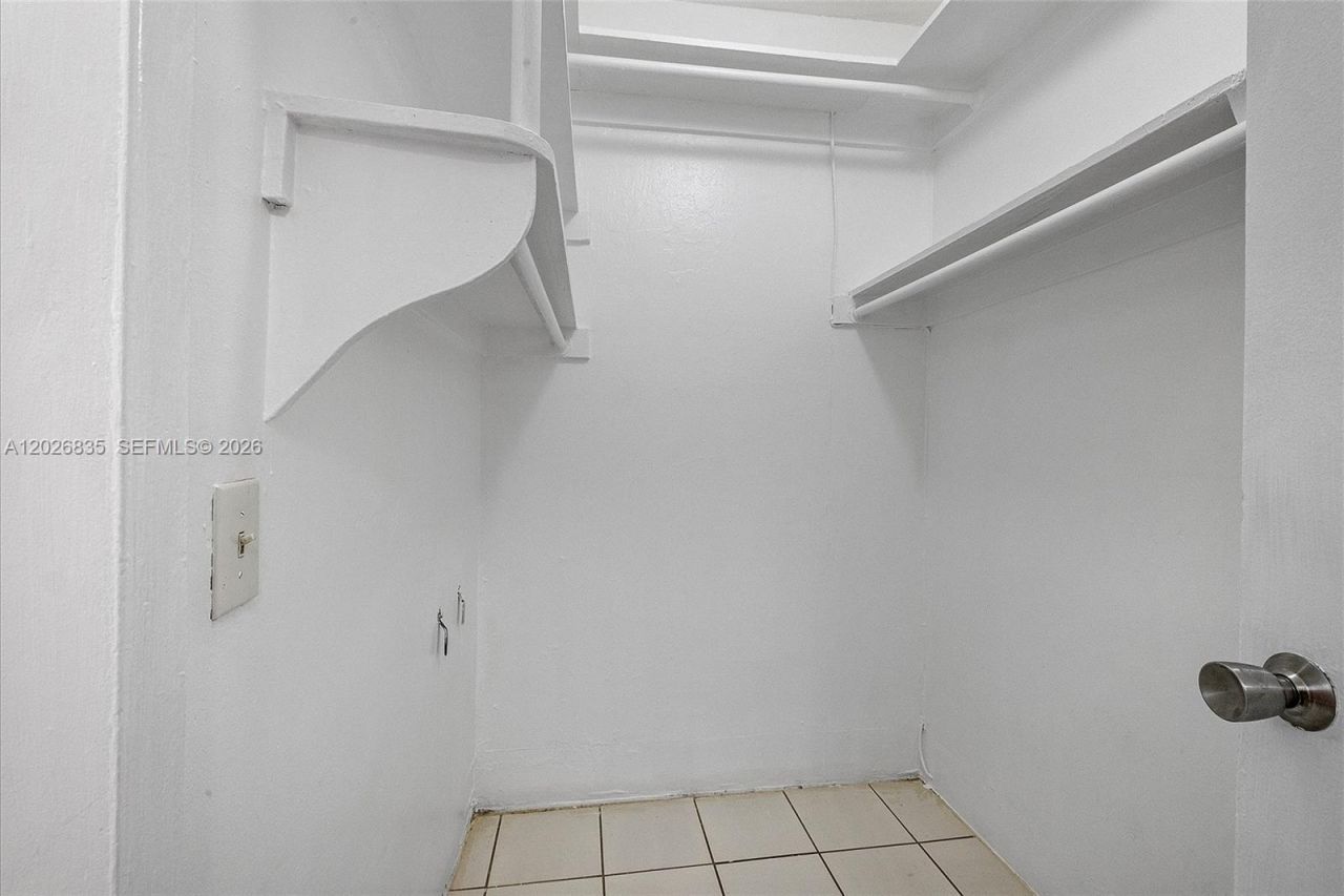 1850 Meridian Ave , Unit 9, Miami Beach, FL 33139 Photo