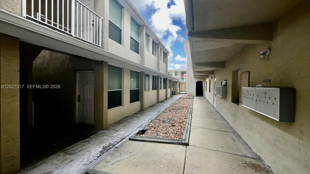 1025 SW 7th Ave , Unit 5, Miami, FL 33130 Photo