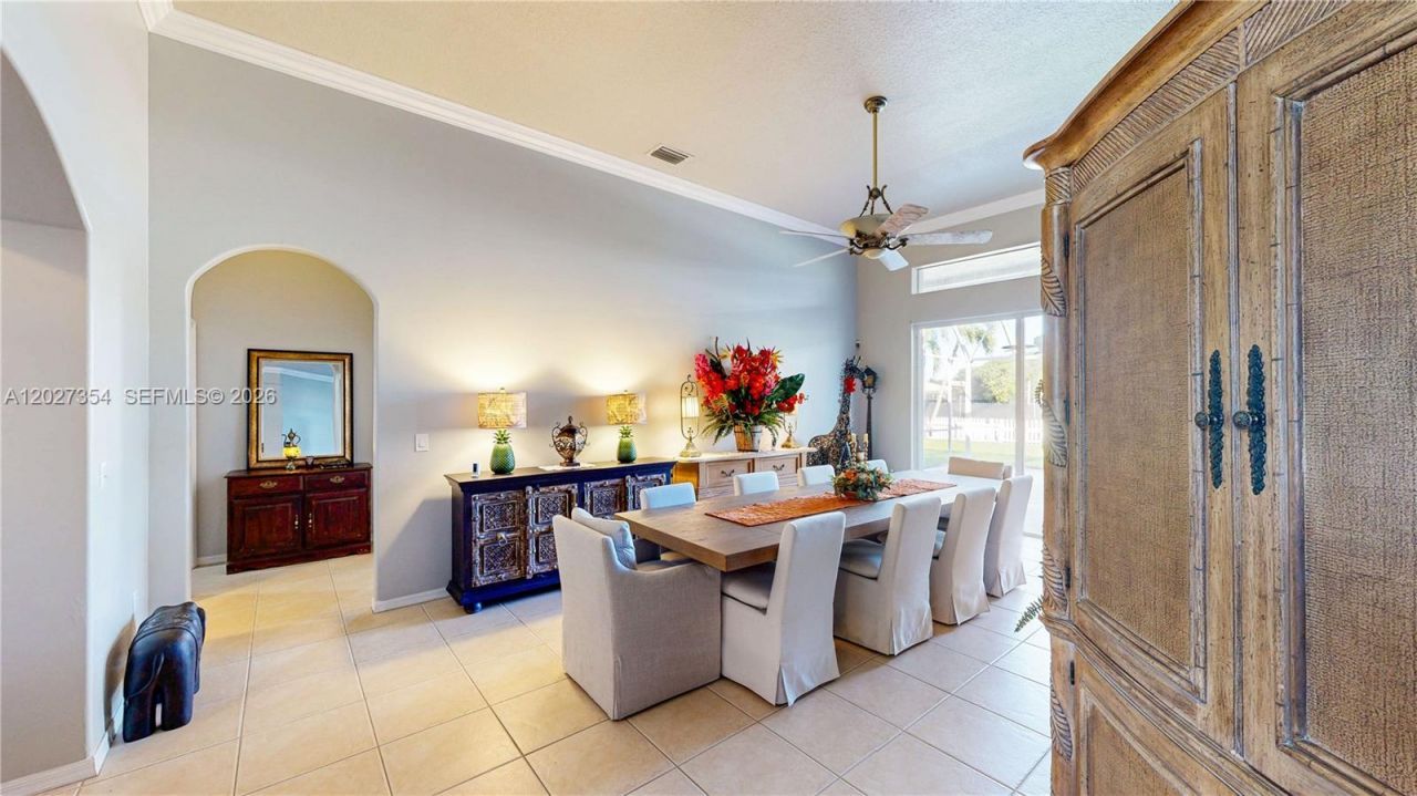 2835 Fairways Dr , Homestead, FL 33035 Photo
