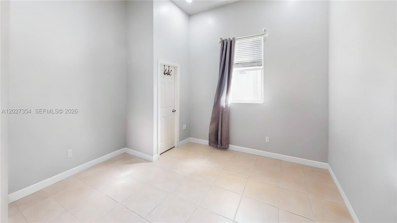 2835 Fairways Dr , Homestead, FL 33035 Photo