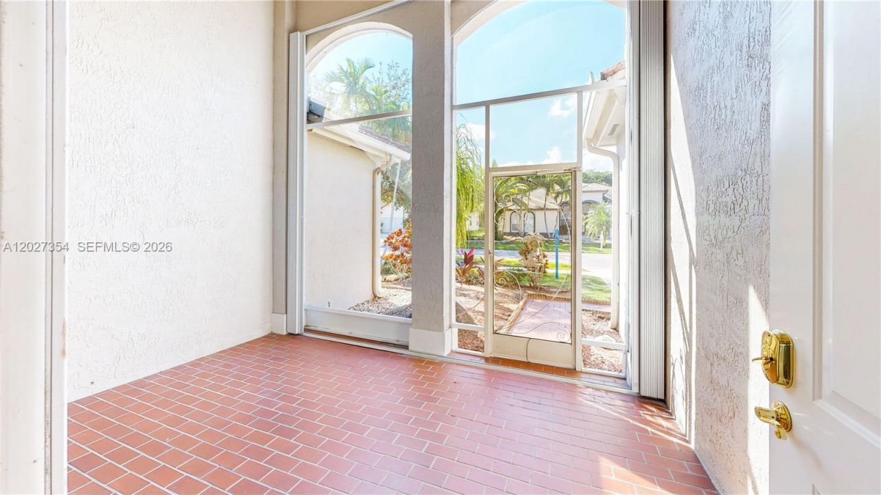 2835 Fairways Dr , Homestead, FL 33035 Photo
