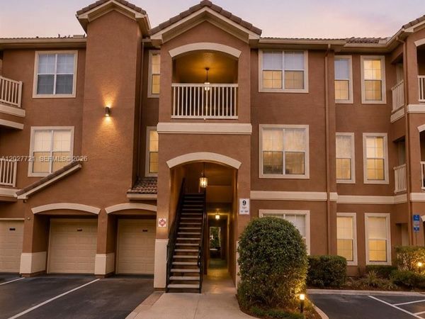 8836 Villa View Circle, Unit 306, Orlando, FL 32821