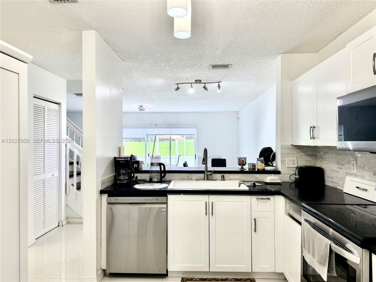 20807 NW 1st St , Unit 20807, Pembroke Pines, FL 33029 Photo