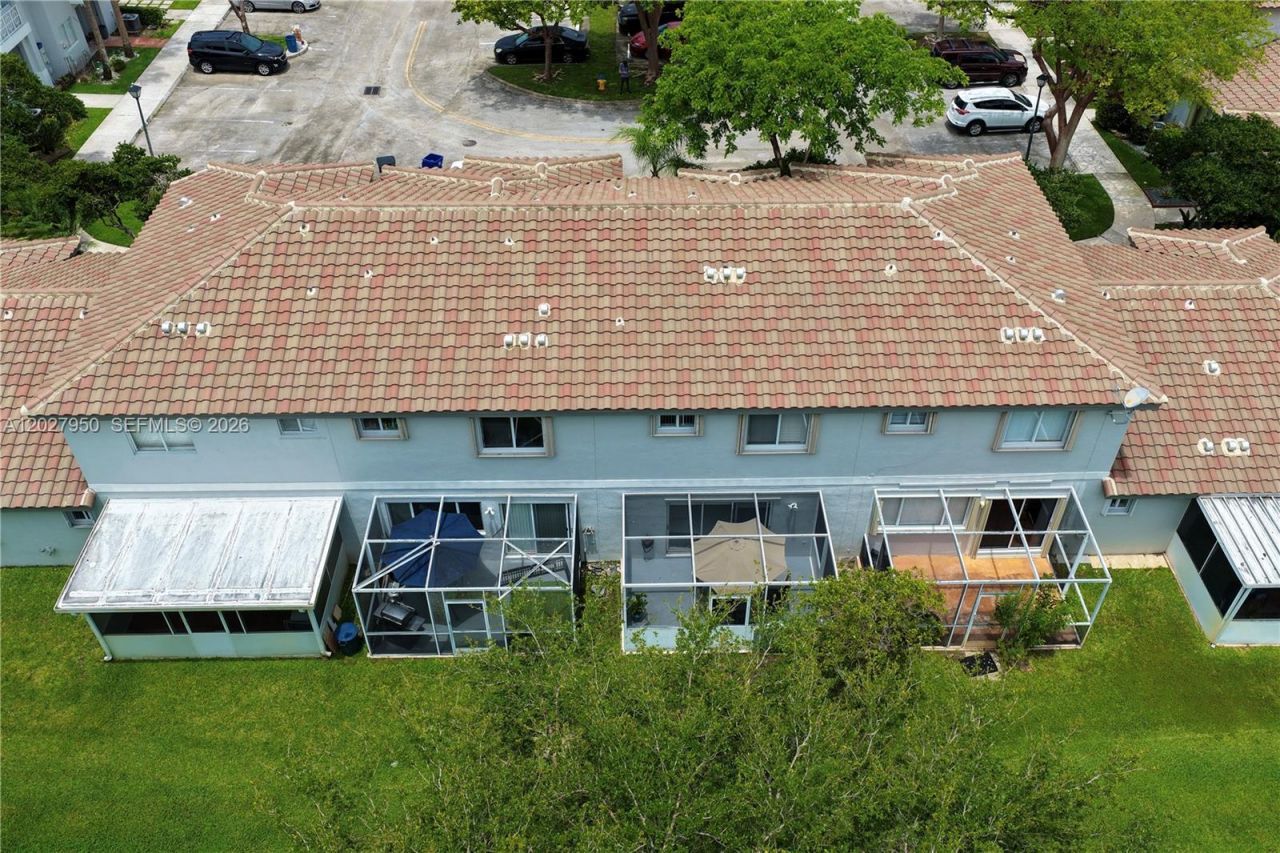 20807 NW 1st St , Unit 20807, Pembroke Pines, FL 33029 Photo