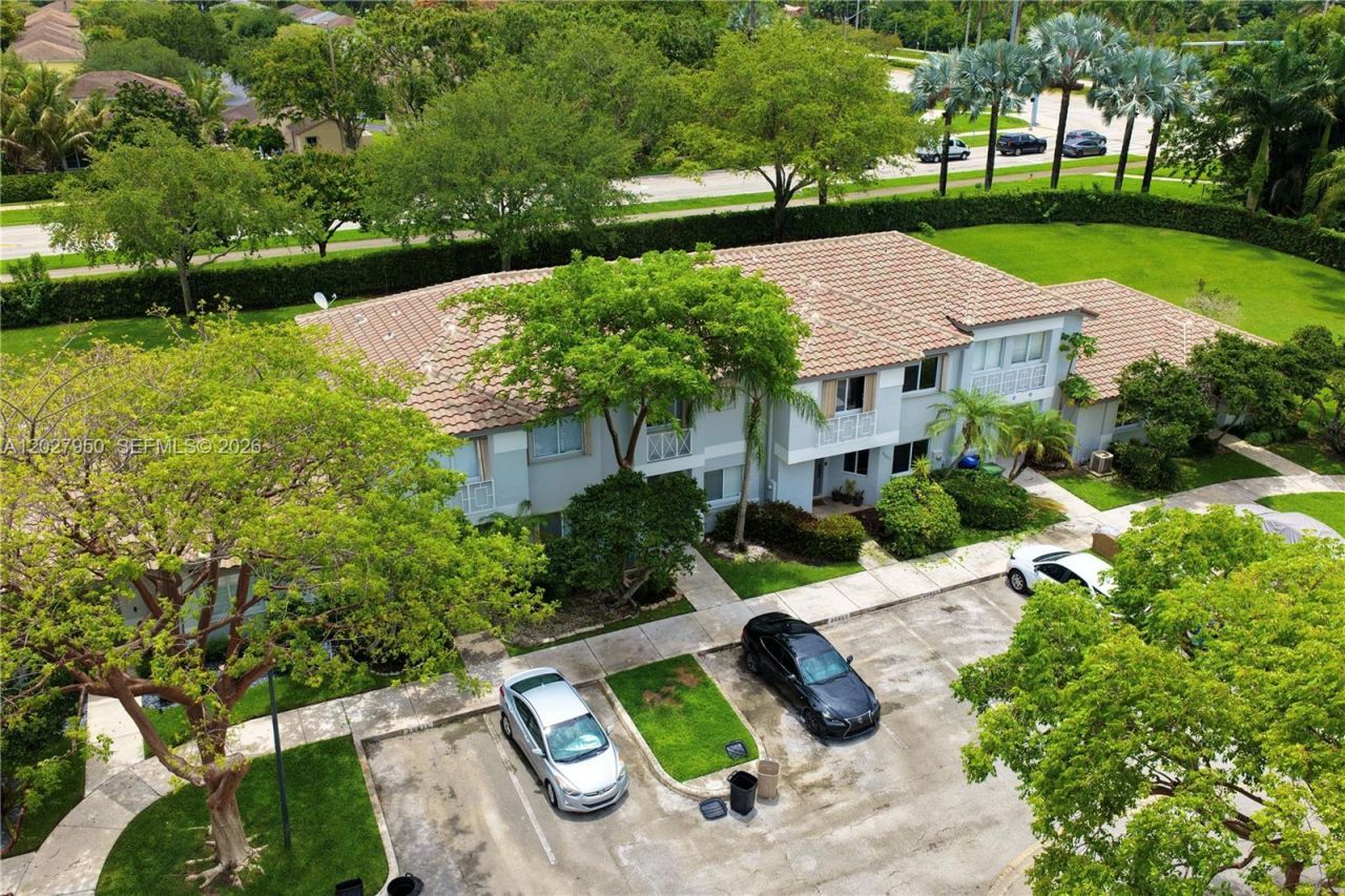 20807 NW 1st St , Unit 20807, Pembroke Pines, FL 33029 Photo