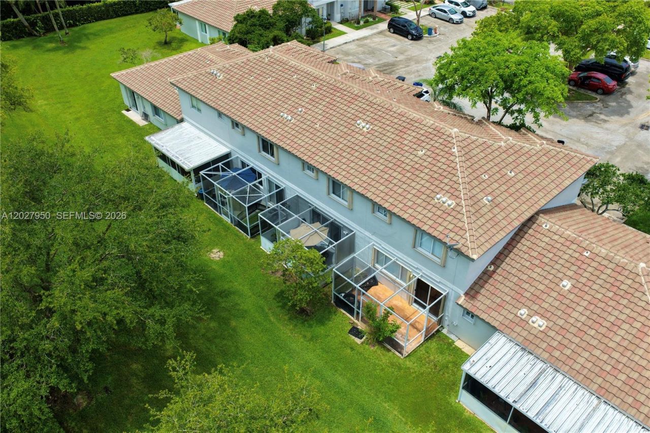 20807 NW 1st St , Unit 20807, Pembroke Pines, FL 33029 Photo