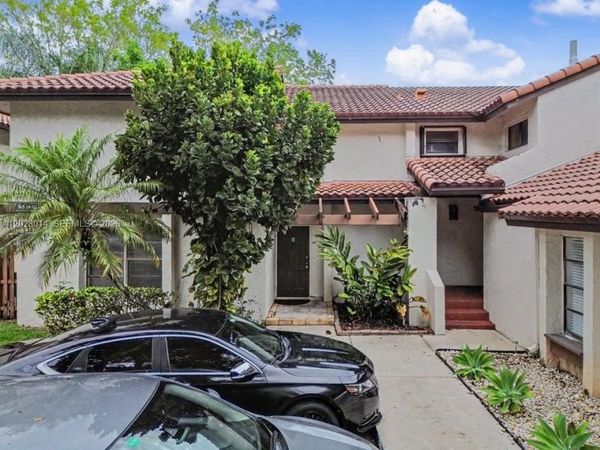 Unit 11-4, Miami, FL 33186