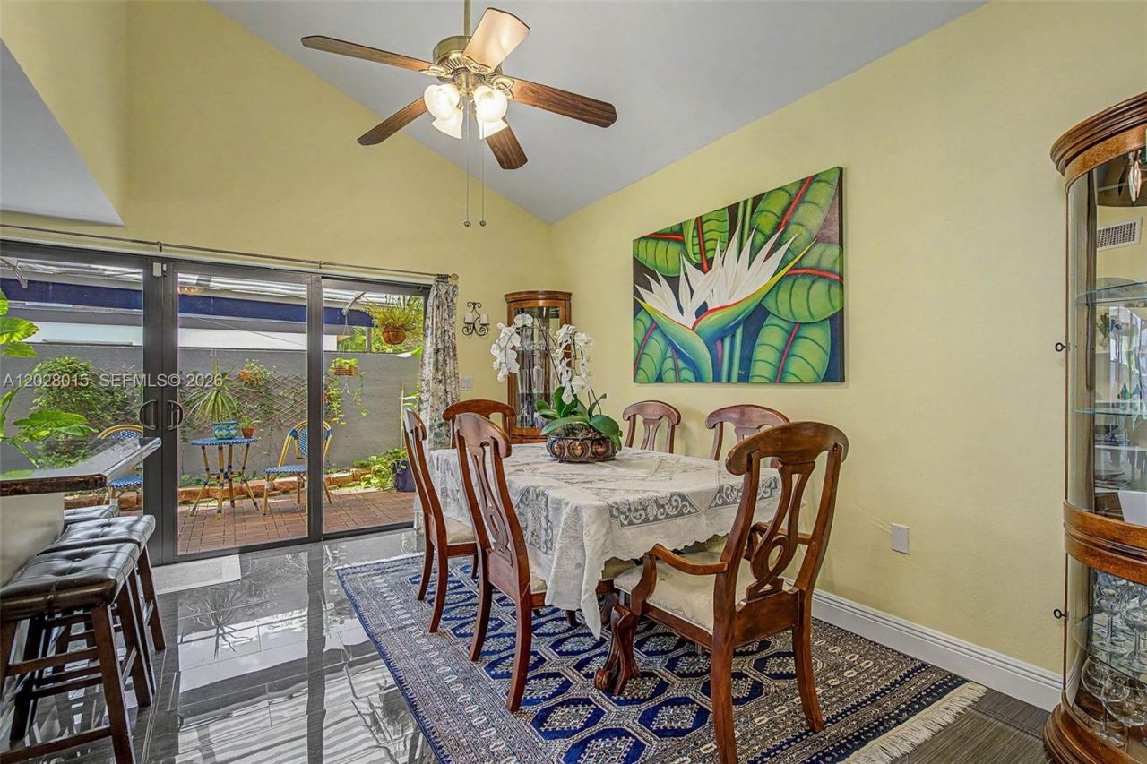 6671 SW 70th Ter , Unit 20, South Miami, FL 33143 Photo