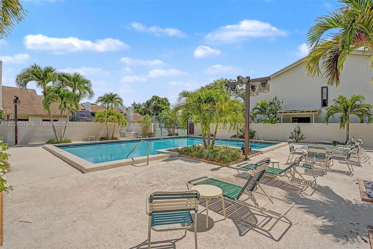 6671 SW 70th Ter , Unit 20, South Miami, FL 33143 Photo
