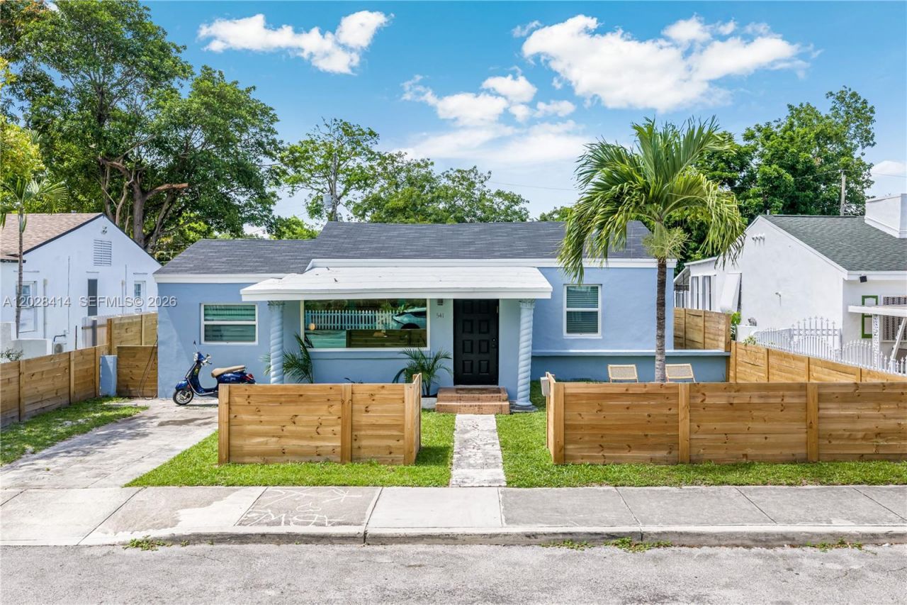541 NW 49th St , Miami, FL 33127 Photo