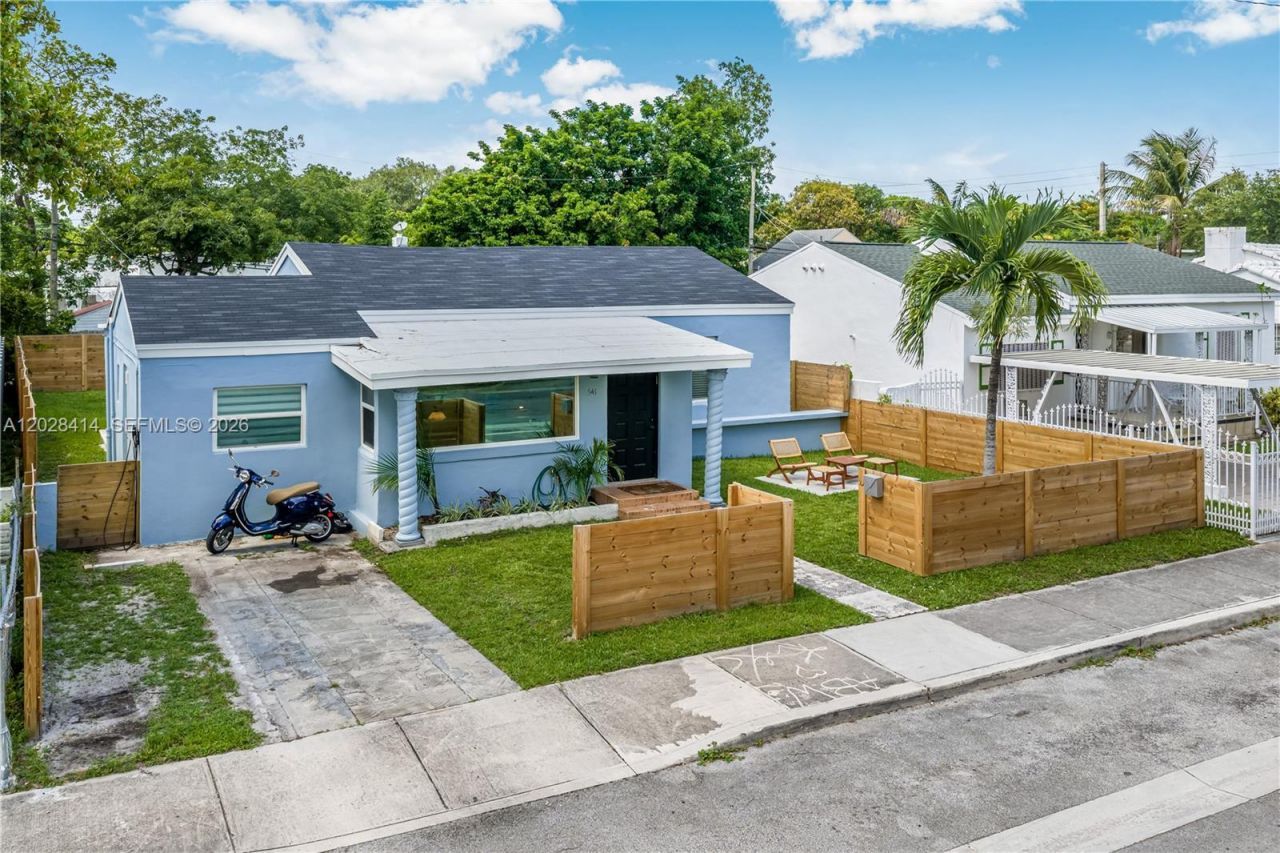 541 NW 49th St , Miami, FL 33127 Photo
