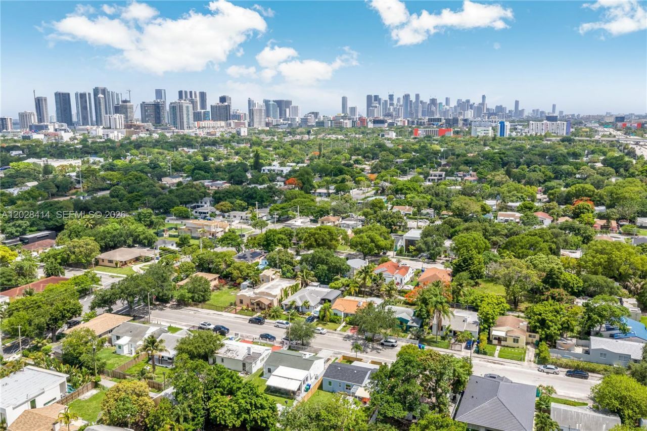 541 NW 49th St , Miami, FL 33127 Photo