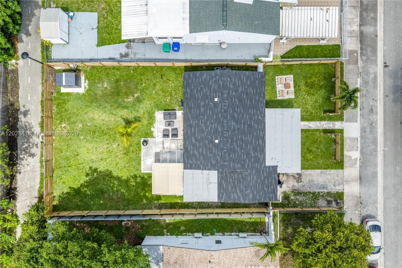 541 NW 49th St , Miami, FL 33127 Photo