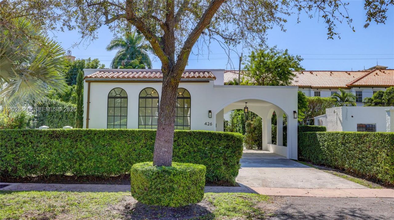 426 Aragon Ave, Coral Gables, FL 33134 Main Photo
