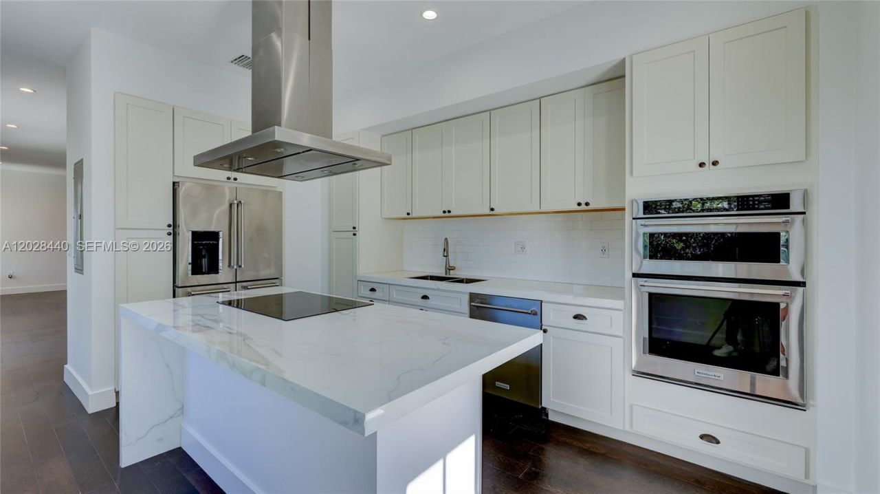 426 Aragon Ave, Coral Gables, FL 33134 Photo