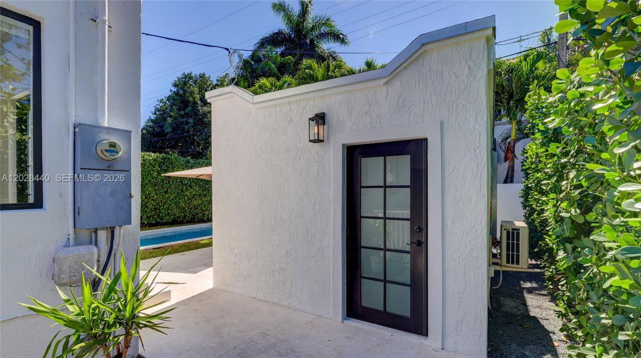 426 Aragon Ave, Coral Gables, FL 33134 Photo
