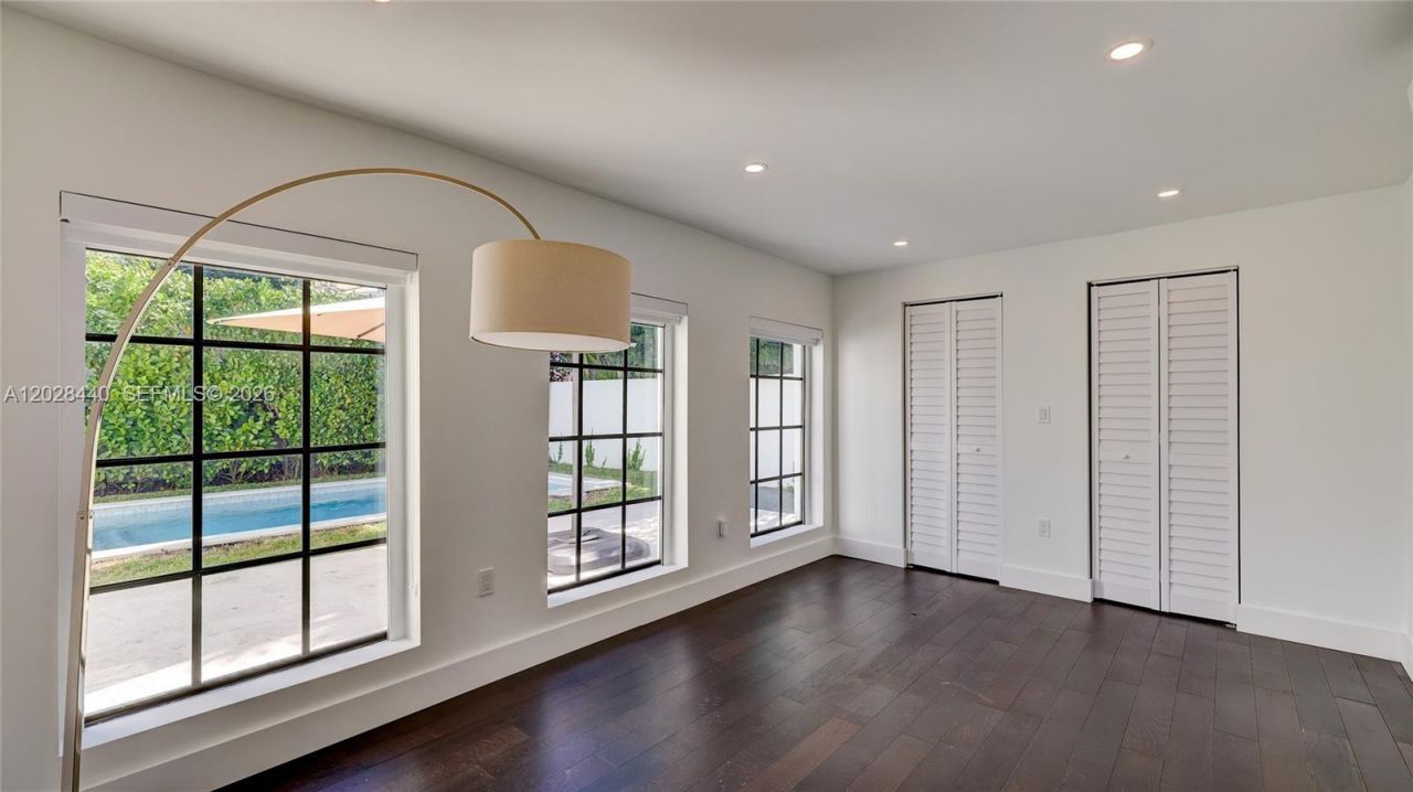 426 Aragon Ave, Coral Gables, FL 33134 Photo