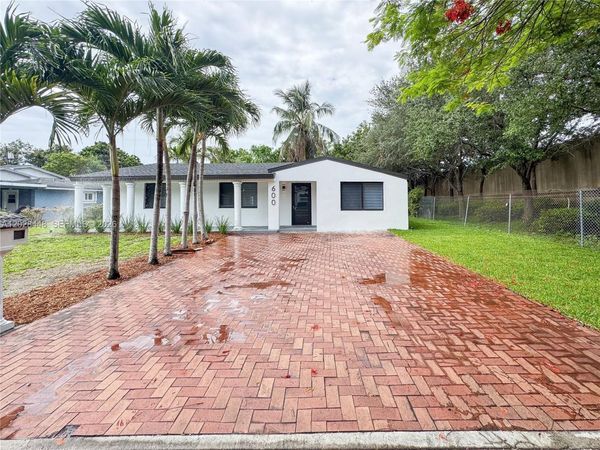 600 NW 108th Ter , Miami, FL 33168