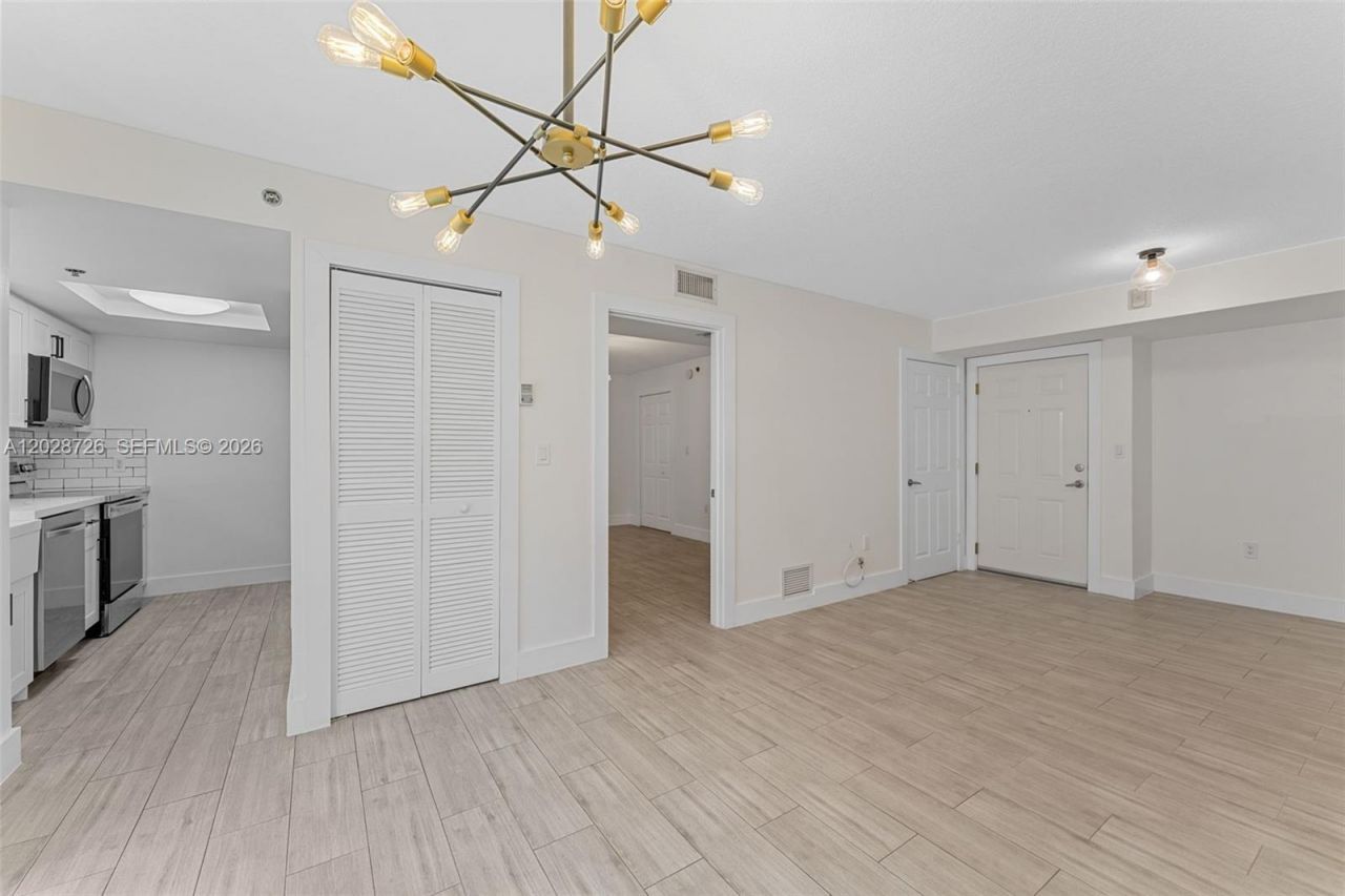 2415 NW 16th St Rd , Unit 306, Miami, FL 33125 Main Photo