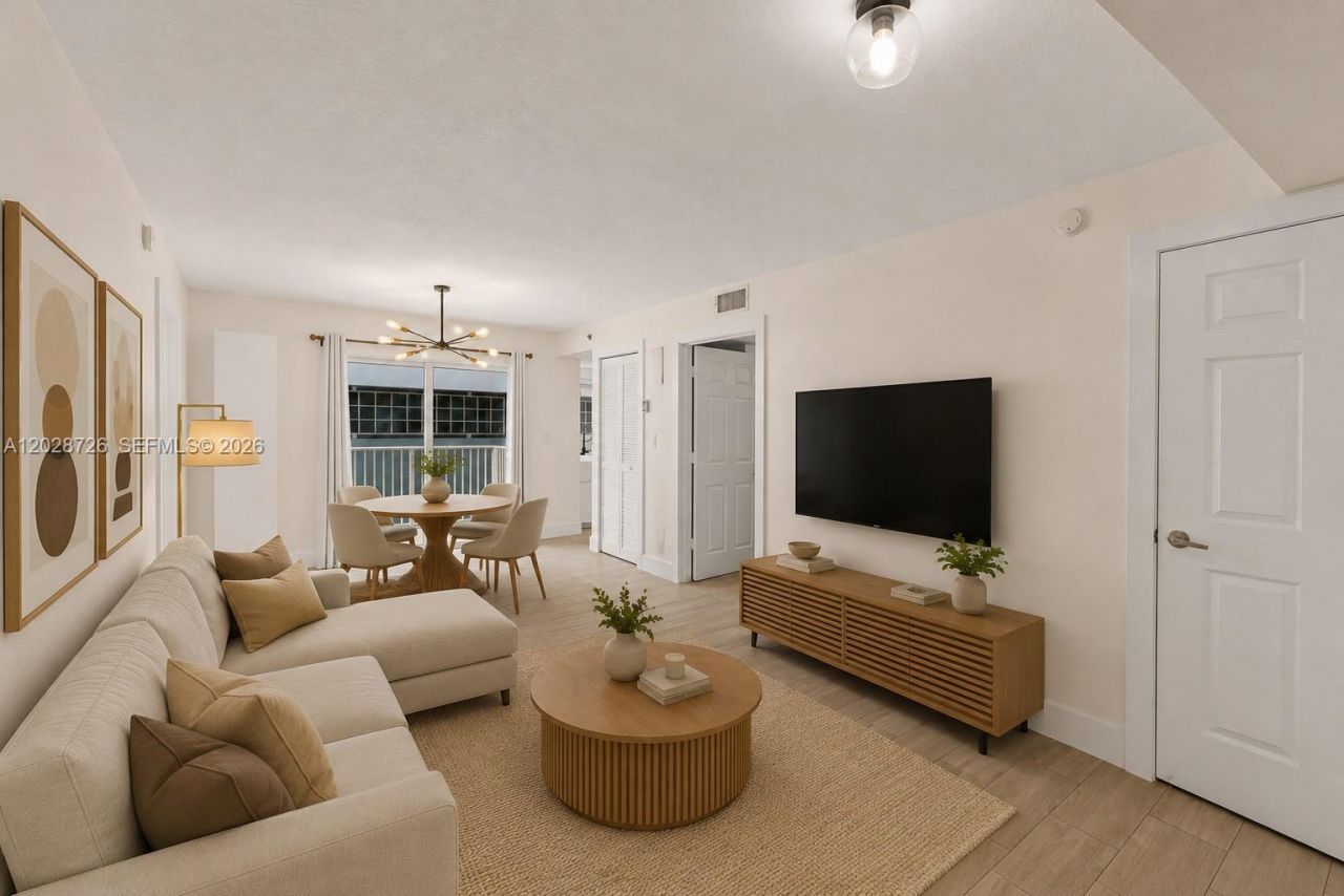 2415 NW 16th St Rd, Unit 306, Miami, FL 33125 Photo