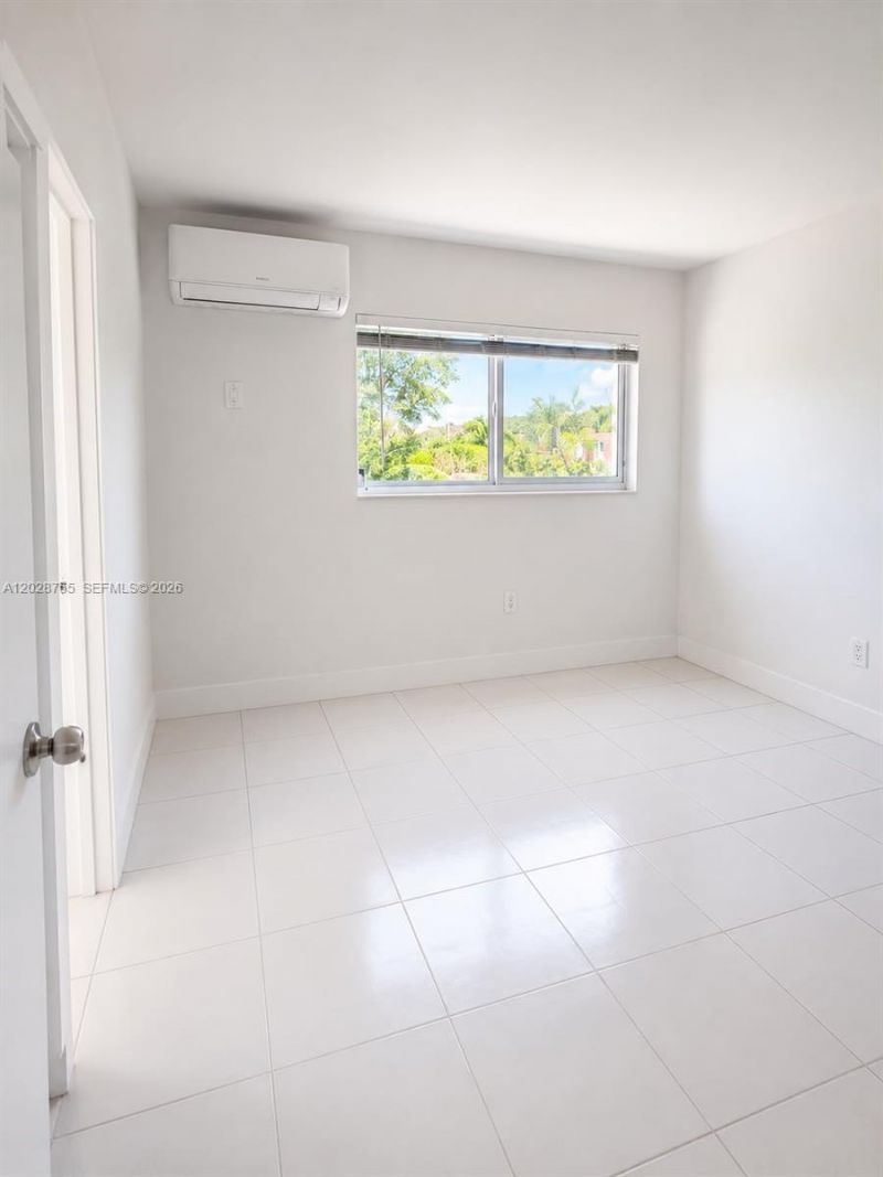 6330 SW 79th St , Unit 23, South Miami, FL 33143 Photo