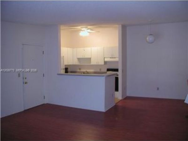 9729 Hammocks Blvd, Unit 206E, Miami, FL 33196