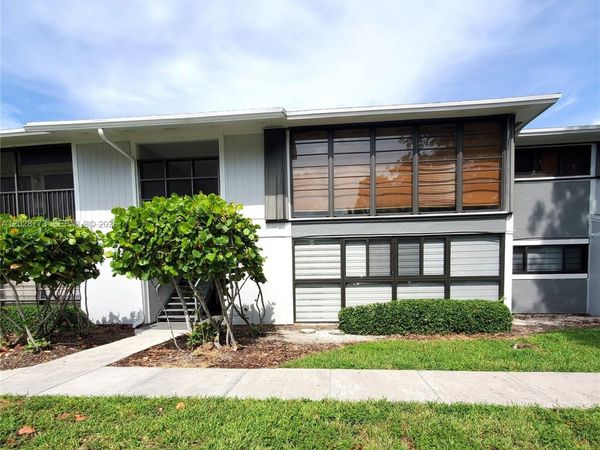 9729 Hammocks Blvd, Unit 206E, Miami, FL 33196