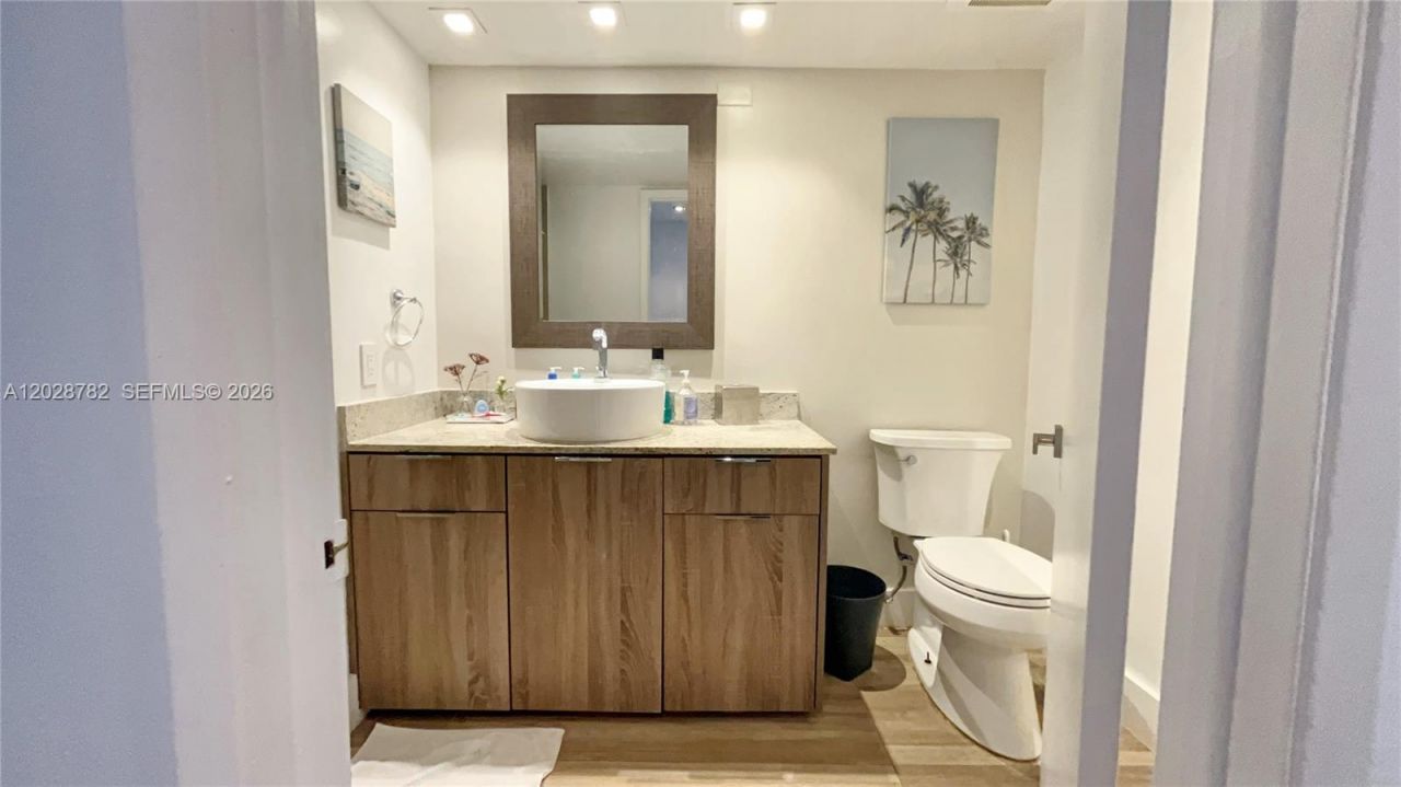 1717 N Bayshore Dr , Unit A-1951, Miami, FL 33132 Photo