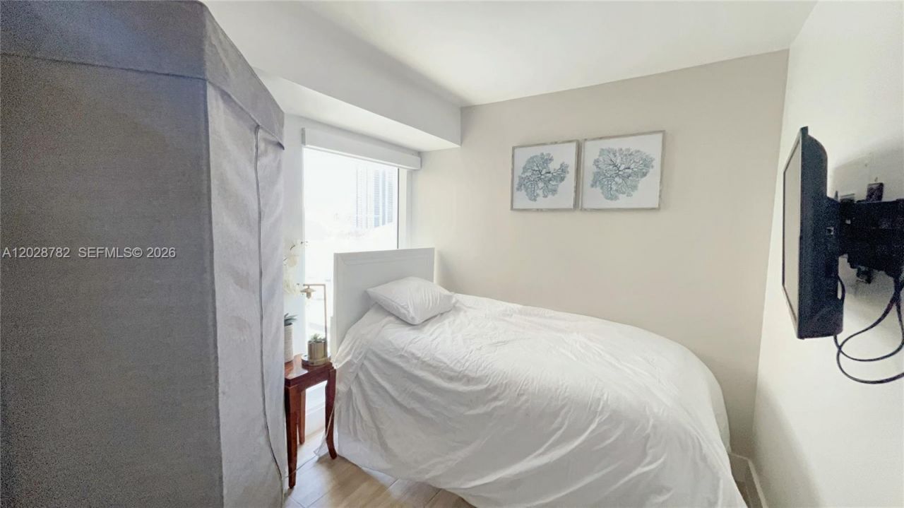 1717 N Bayshore Dr , Unit A-1951, Miami, FL 33132 Photo