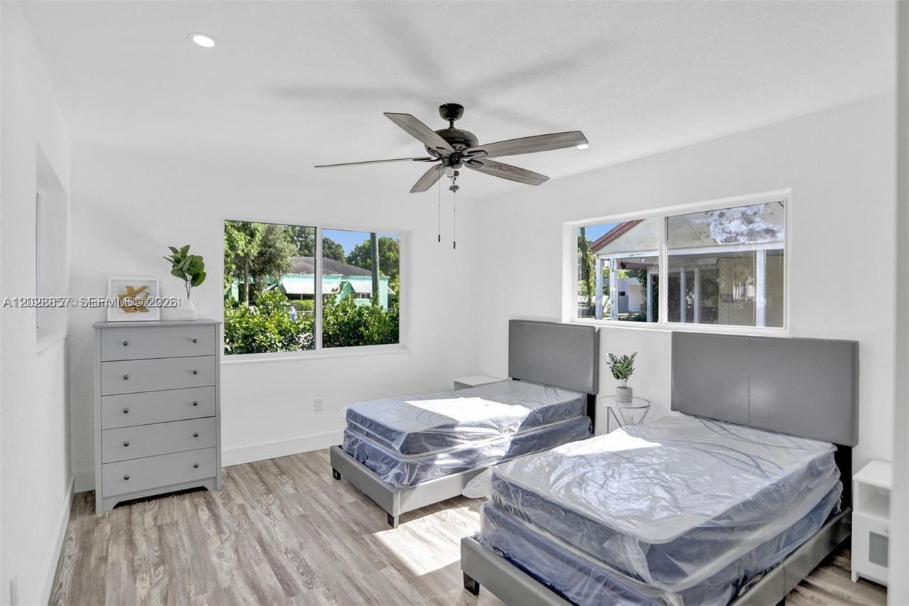 236 NW 42nd St , Miami, FL 33127 Photo