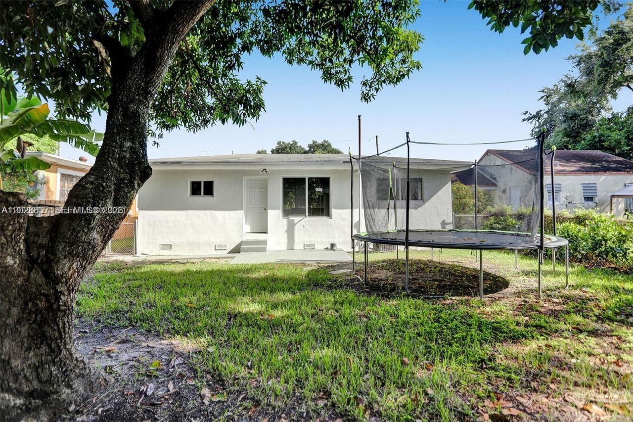 236 NW 42nd St , Miami, FL 33127 Photo