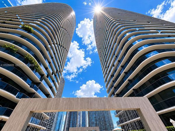 45 SW 9th St , Unit 1506, Miami, FL 33130