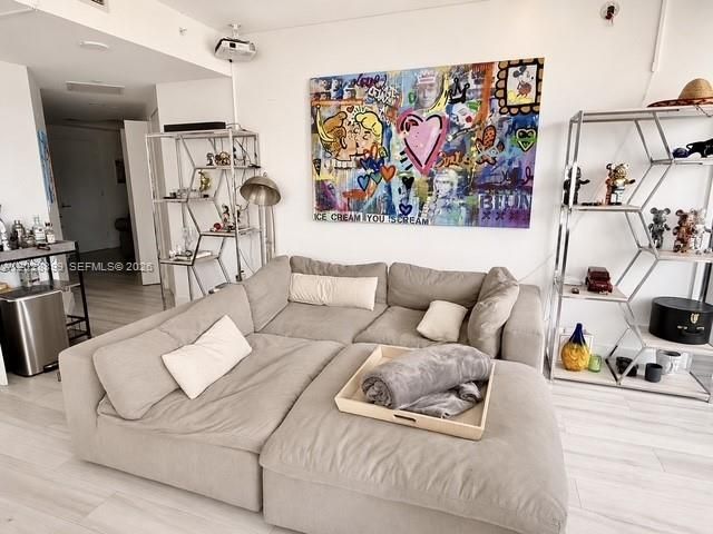 45 SW 9th St , Unit 1506, Miami, FL 33130 Photo