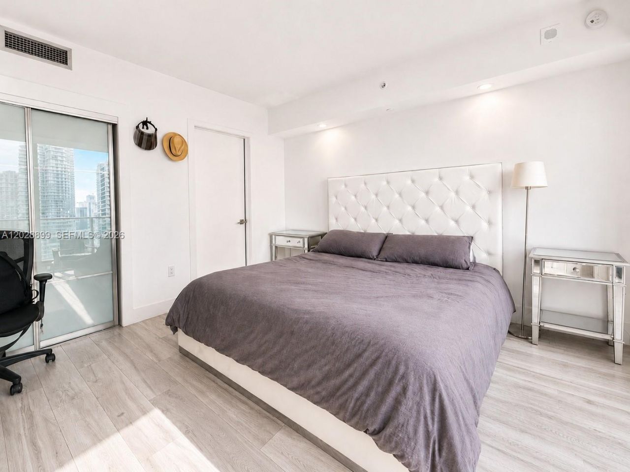 45 SW 9th St , Unit 1506, Miami, FL 33130 Photo