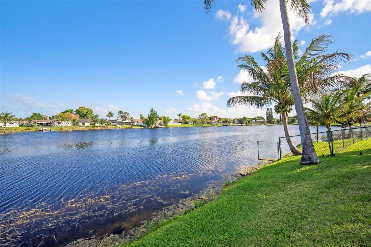 1310 SW 26th Ave, Deerfield Beach, FL 33442 Photo