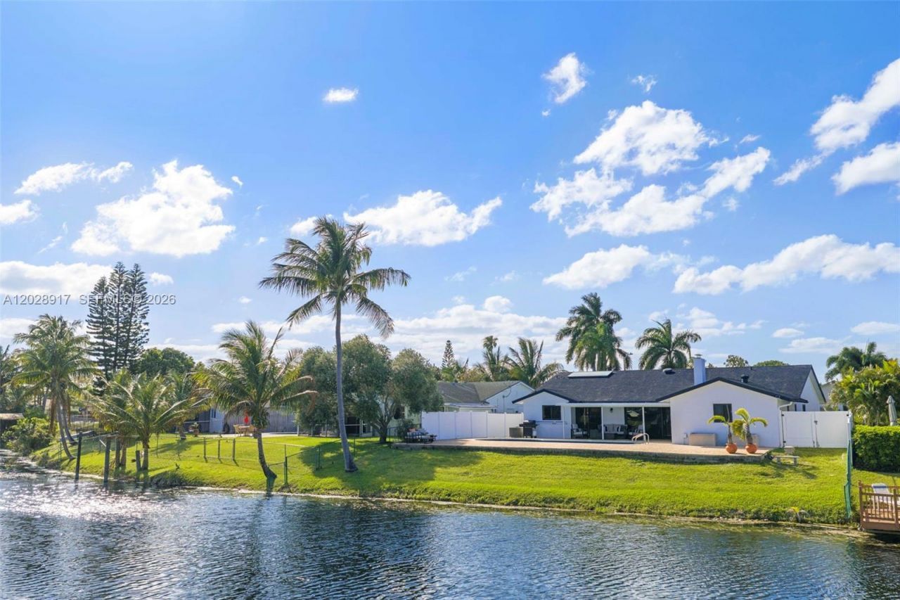 1310 SW 26th Ave, Deerfield Beach, FL 33442 Photo