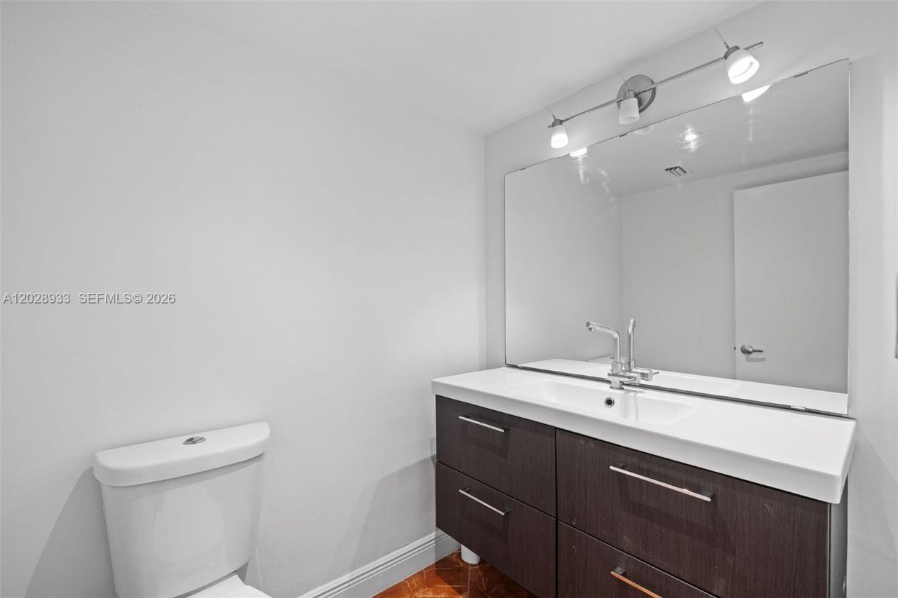 900 Bay Dr , Unit 419, Miami Beach, FL 33141 Photo