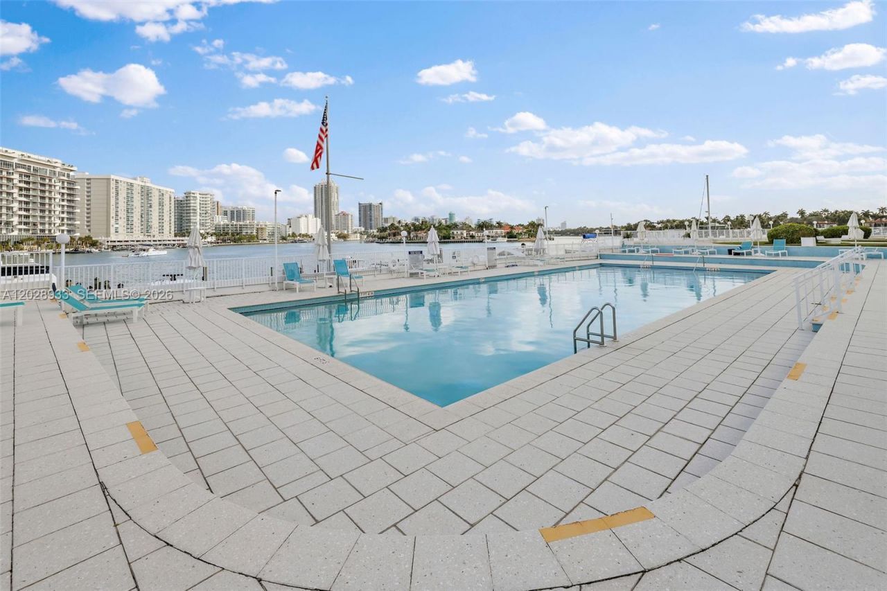 900 Bay Dr , Unit 419, Miami Beach, FL 33141 Photo