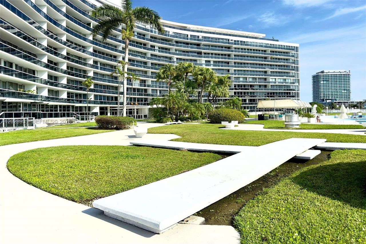 900 Bay Dr , Unit 419, Miami Beach, FL 33141 Photo