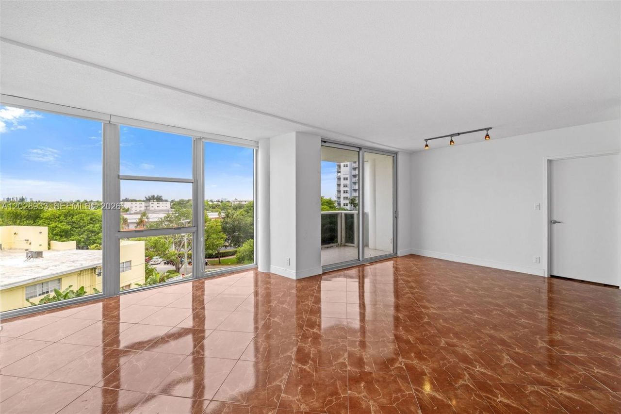 900 Bay Dr , Unit 419, Miami Beach, FL 33141 Photo