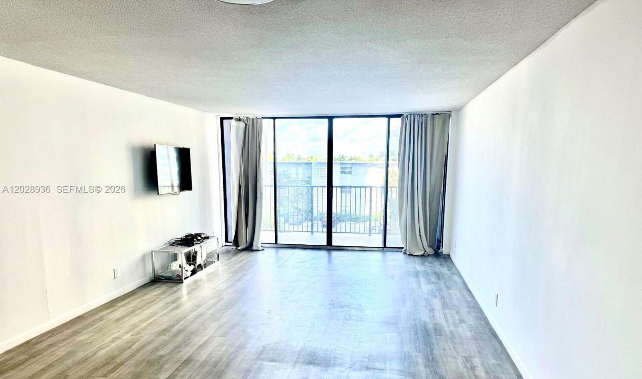 2101 S Ocean Dr , Unit 306, Hollywood, FL 33019 Photo