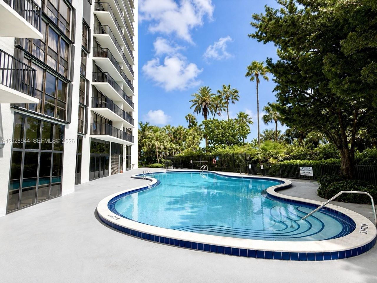 1450 Brickell Bay Dr, Unit 810, Miami, FL 33131 Photo